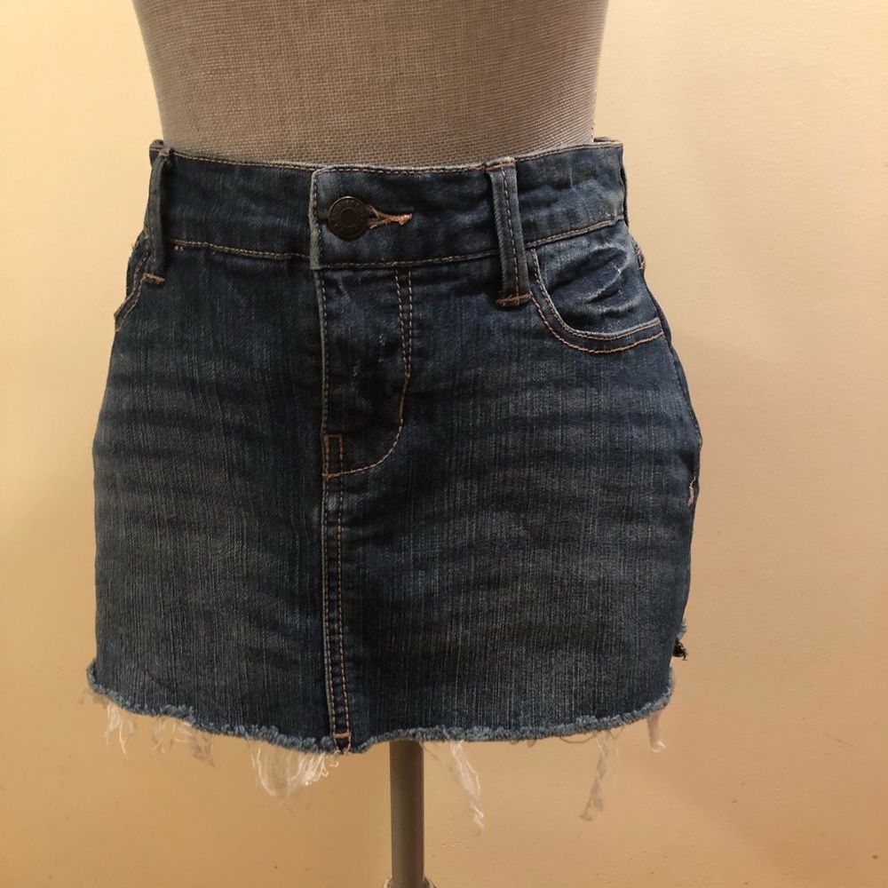 BNWOT Forever 21 distressed denim skirt